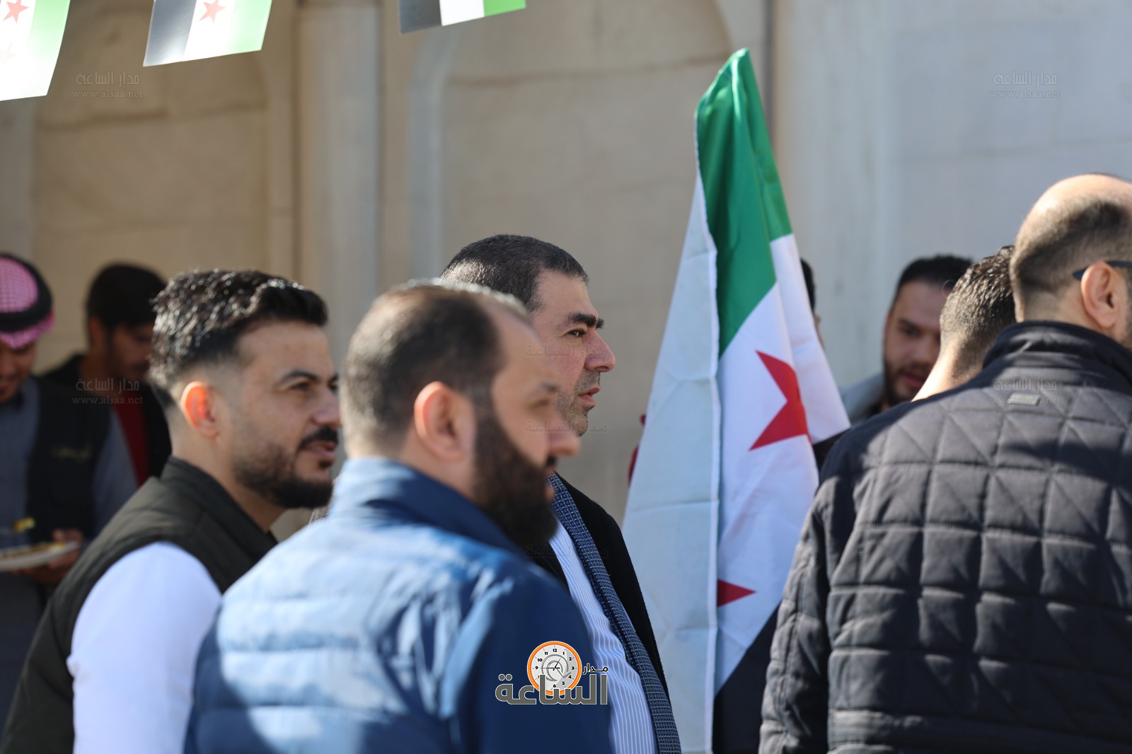 Madar Al-Saa Images 0.04983663805912908