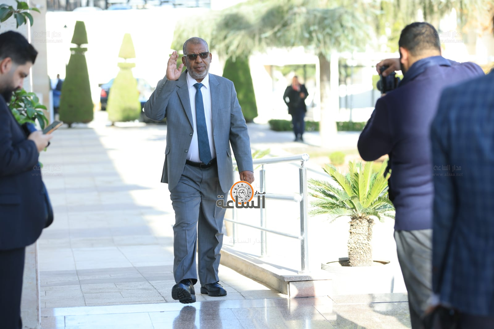 Madar Al-Saa Images 0.3118444123097237