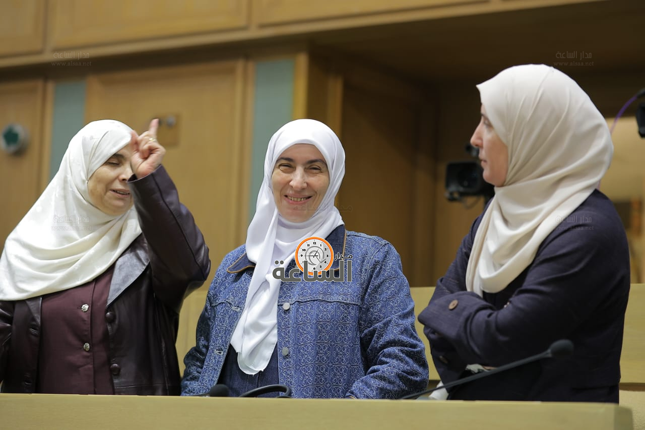 Madar Al-Saa Images 0.6903422790625623