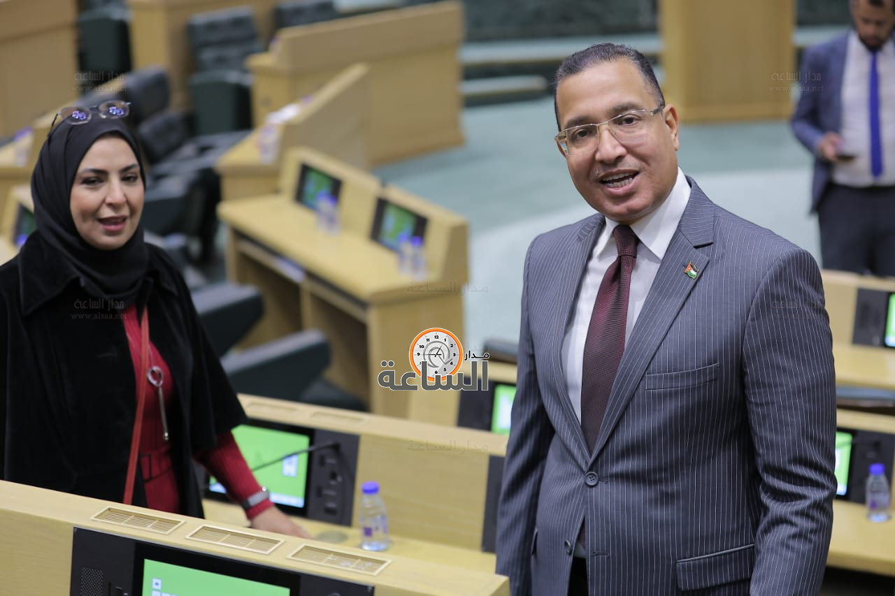 Madar Al-Saa Images 0.41925205118983744