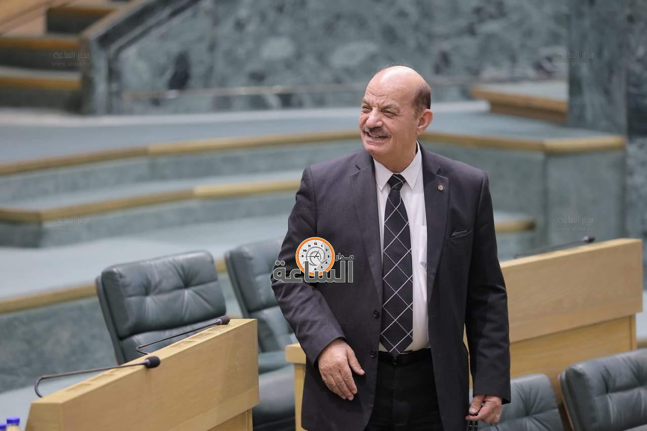 Madar Al-Saa Images 0.2547422310423719