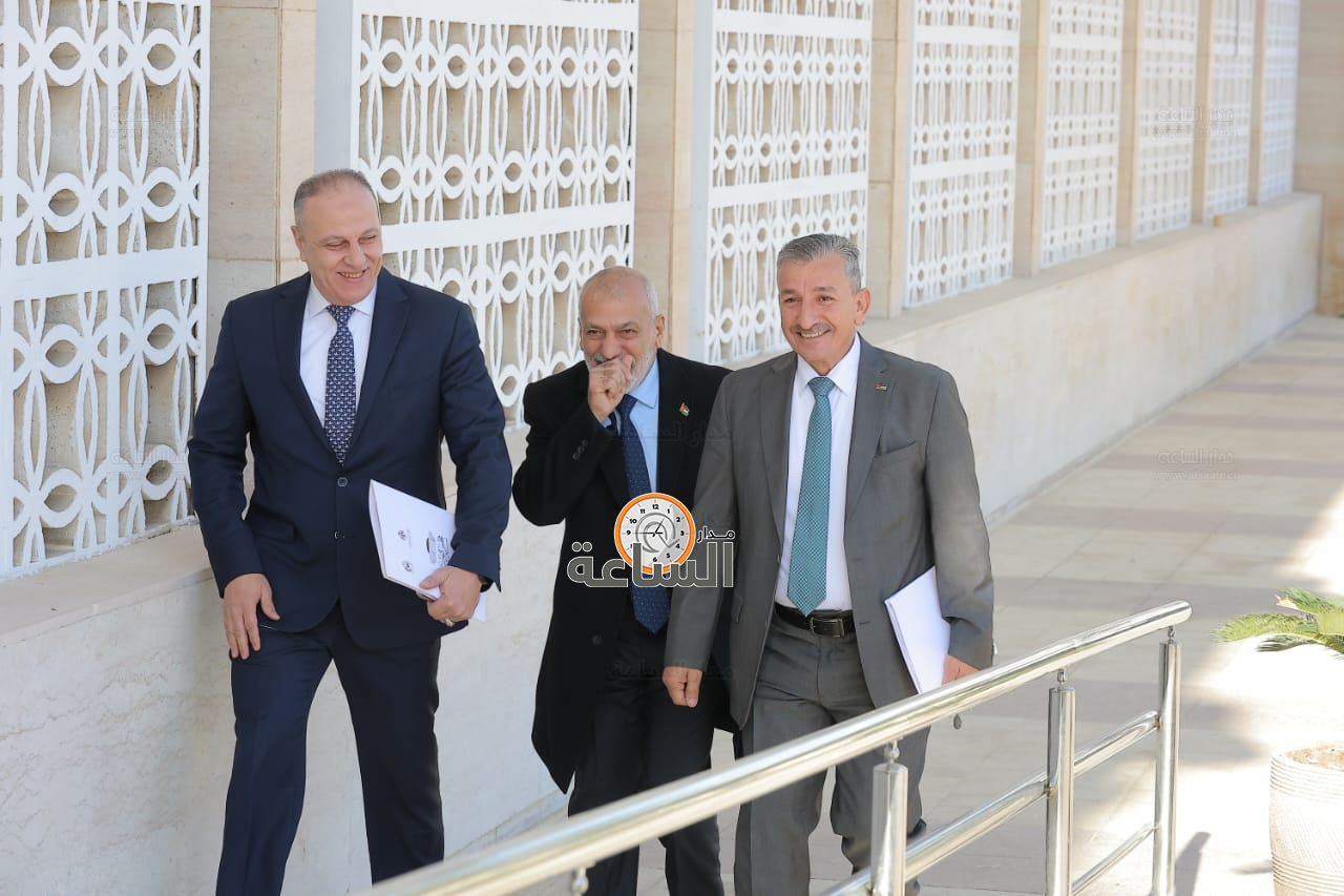 Madar Al-Saa Images 0.6716174209352498