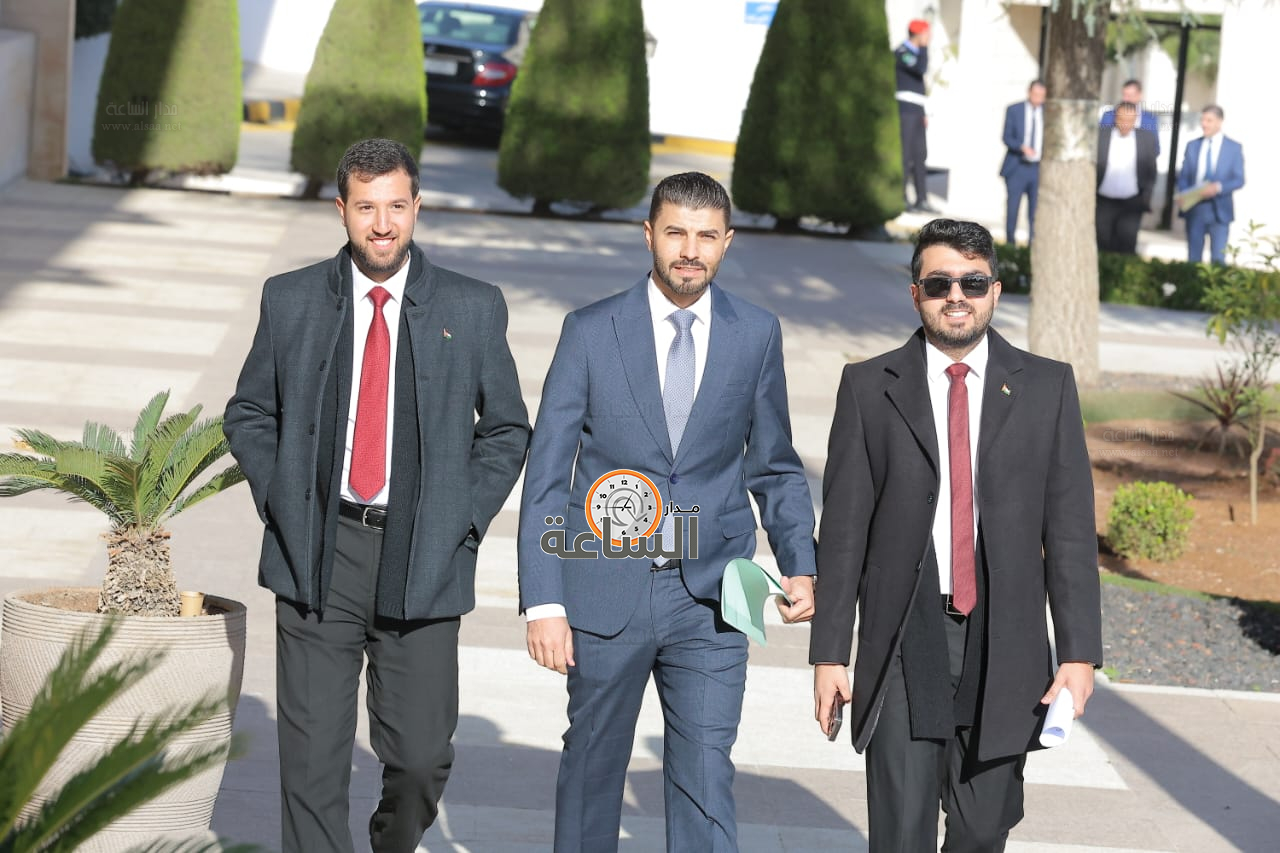 Madar Al-Saa Images 0.9901178549131878