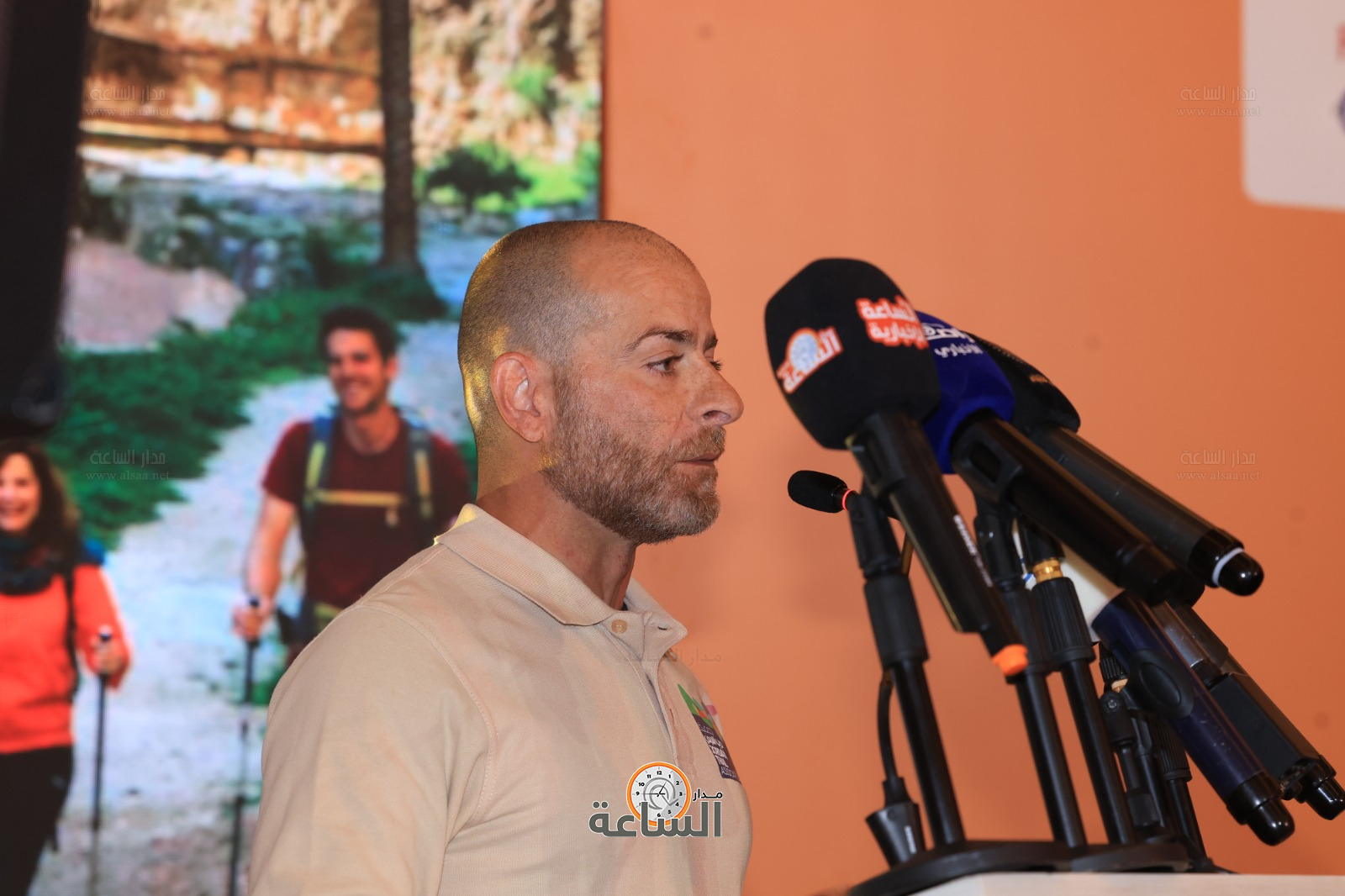 Madar Al-Saa Images 0.474836006699621