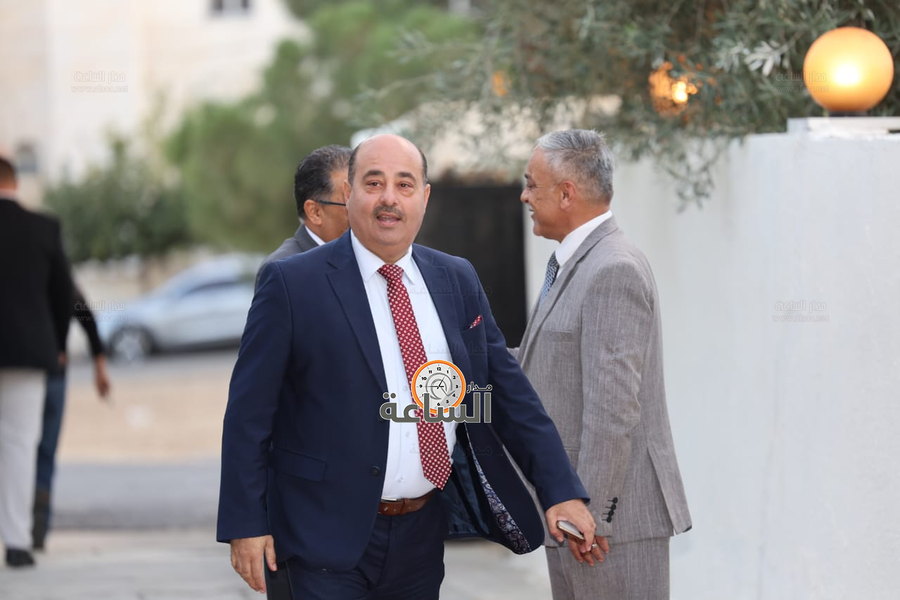 Madar Al-Saa Images 0.34483376545852074