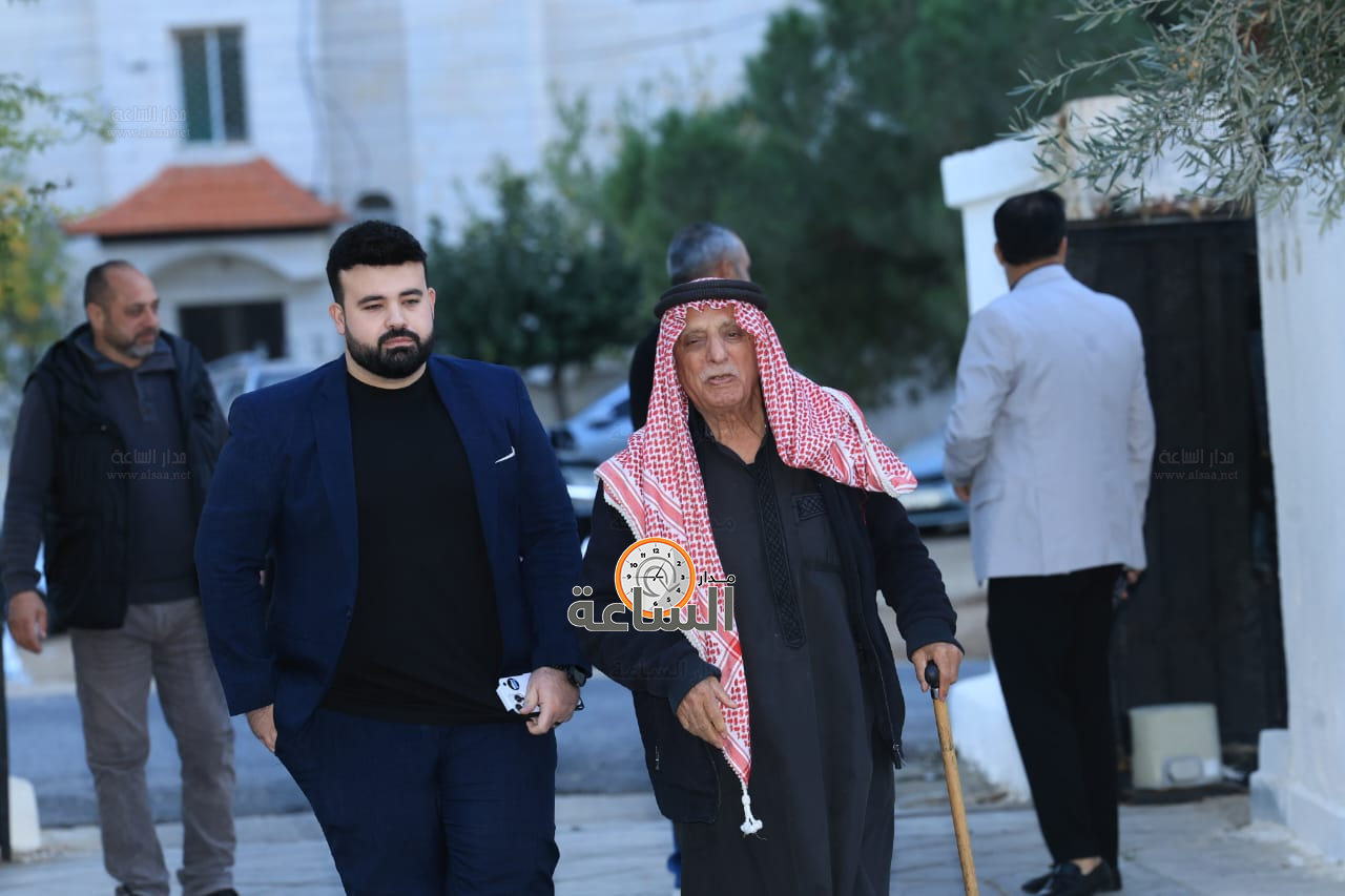 Madar Al-Saa Images 0.4755951453313181