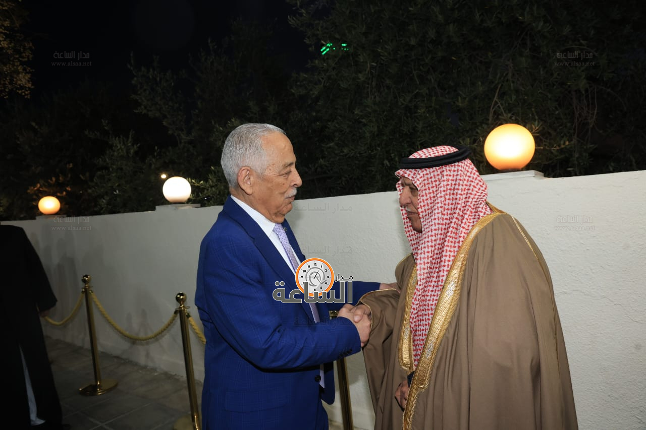 Madar Al-Saa Images 0.19693327610865974