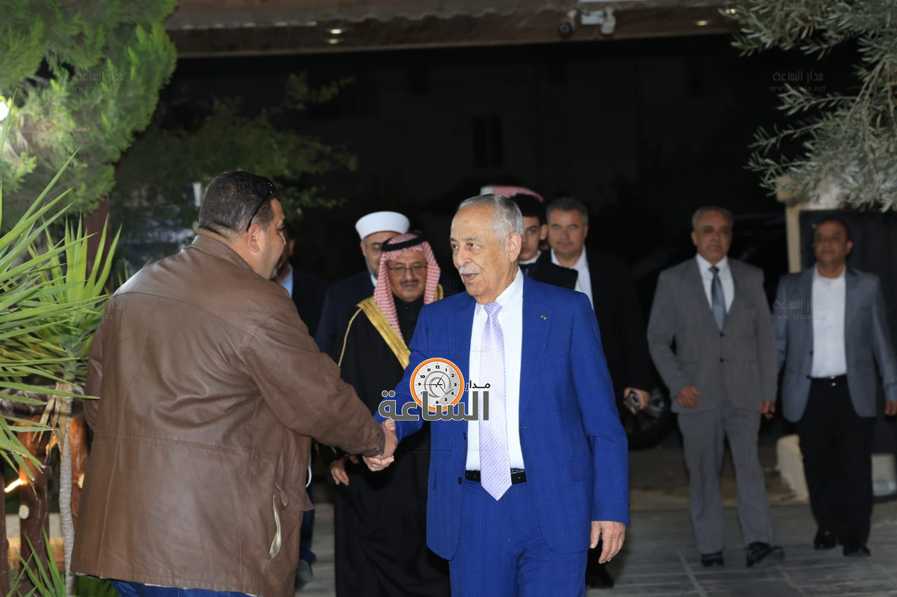 Madar Al-Saa Images 0.03447354847994377