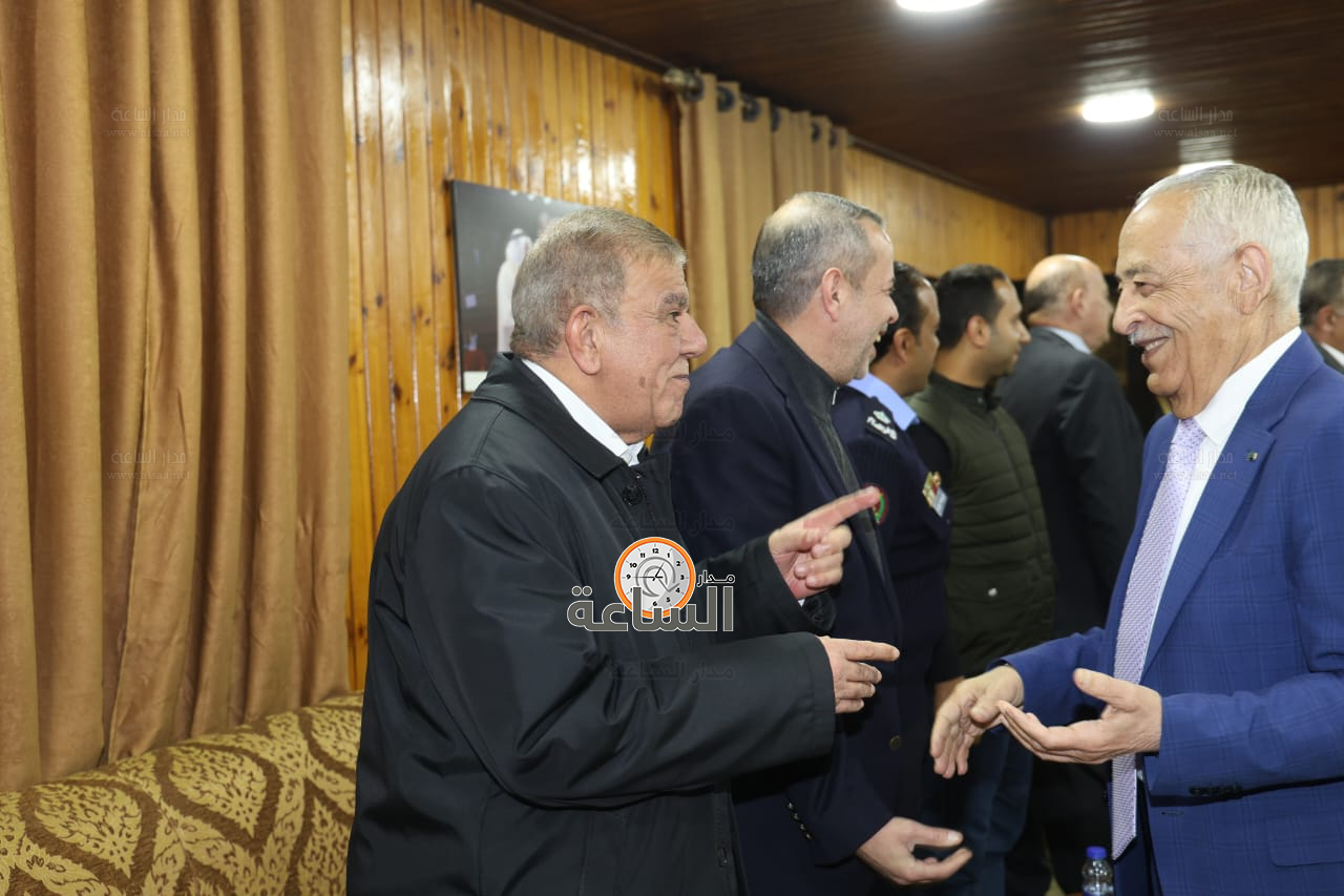 Madar Al-Saa Images 0.8812355668684698