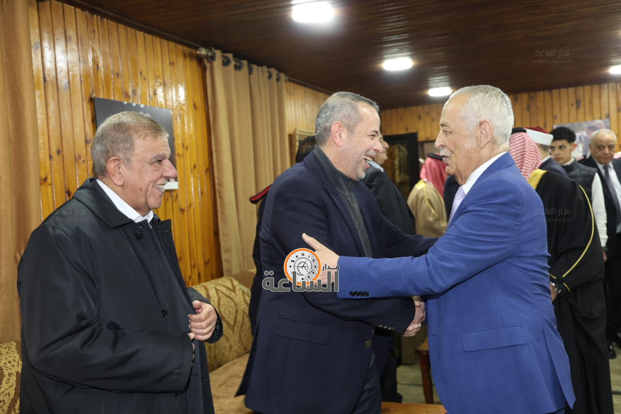 Madar Al-Saa Images 0.6514442369473675