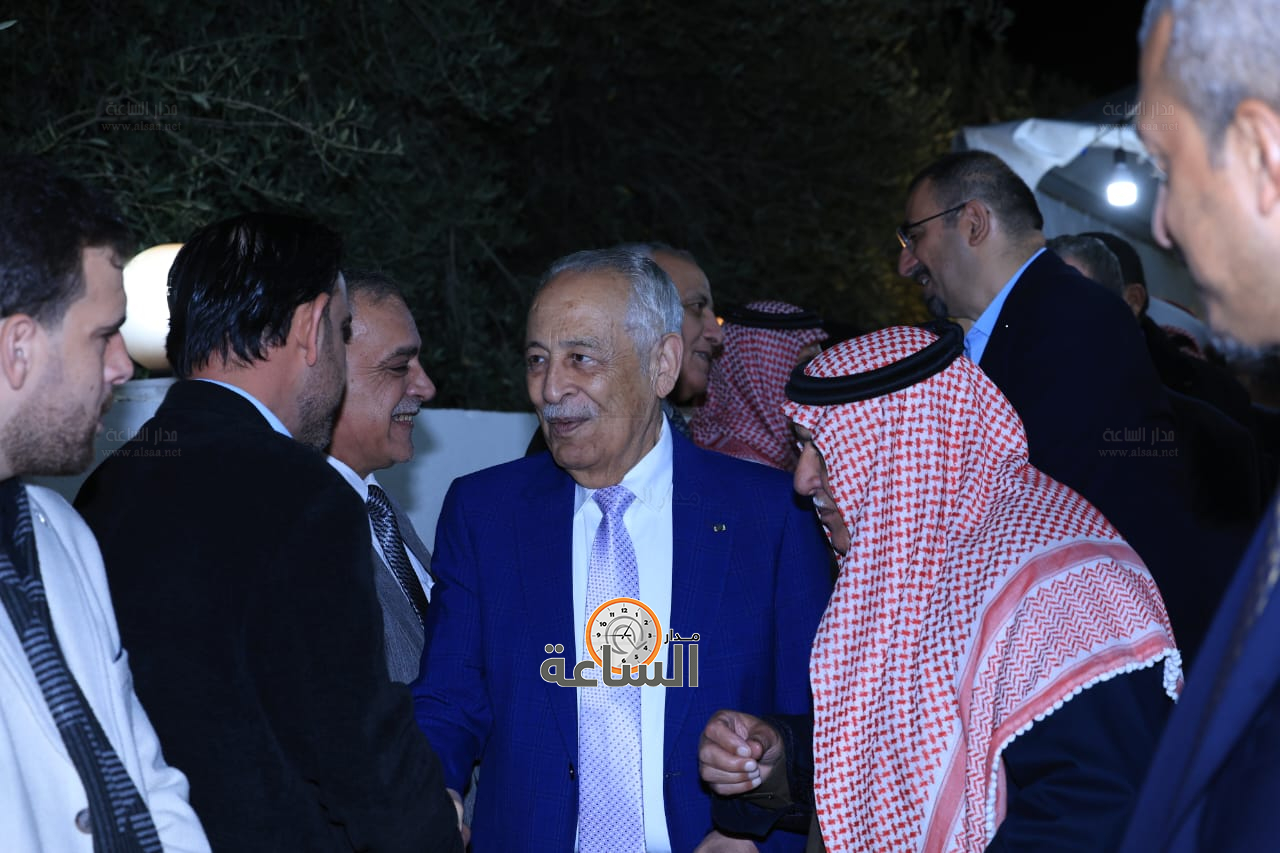 Madar Al-Saa Images 0.915221532434808