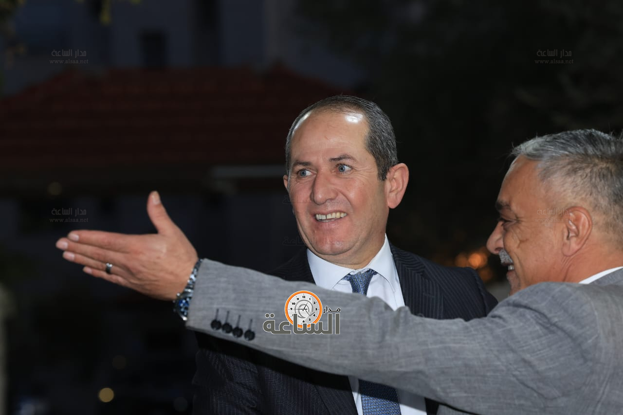 Madar Al-Saa Images 0.9237030853027834