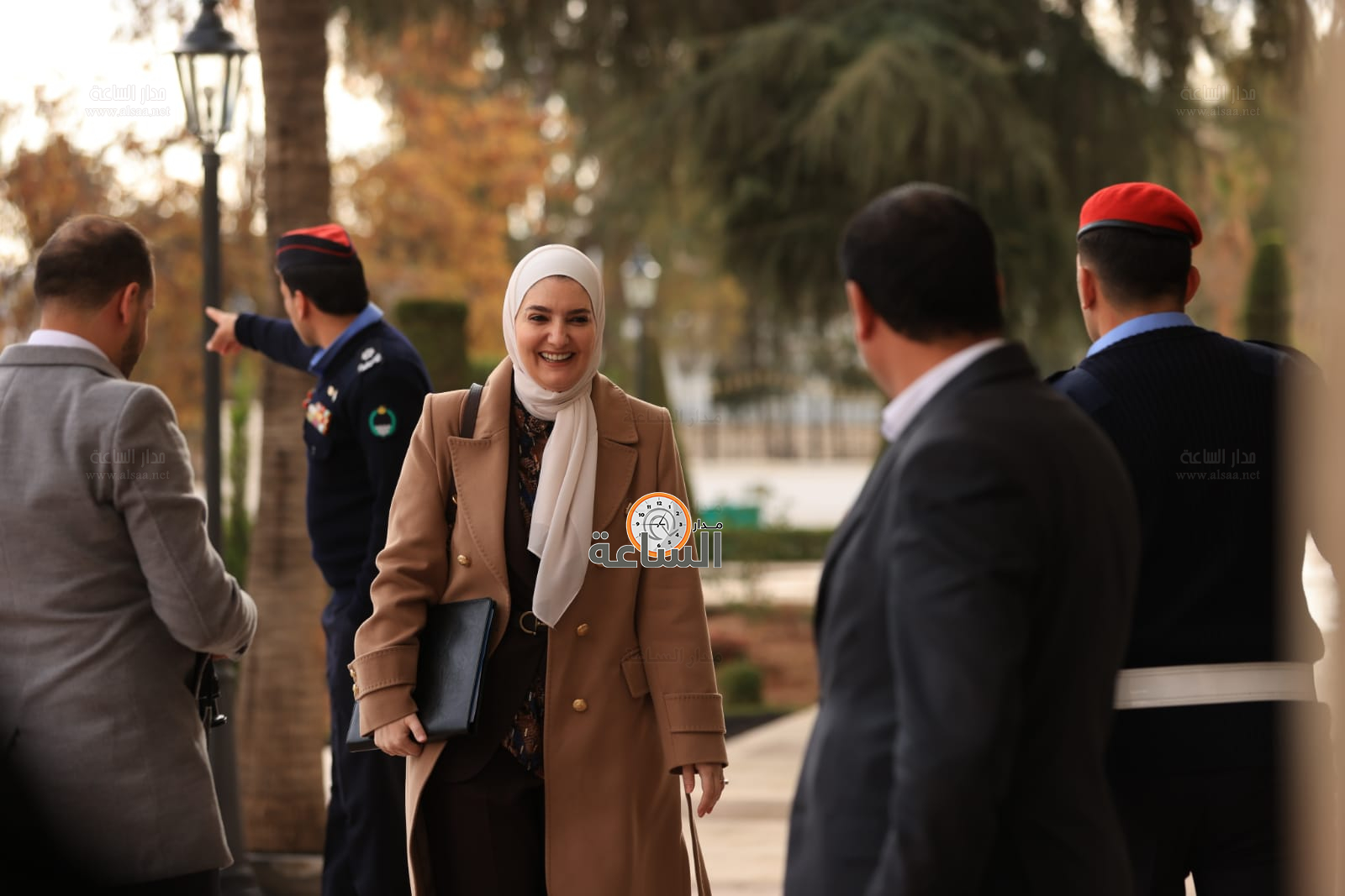 Madar Al-Saa Images 0.04125007674497716