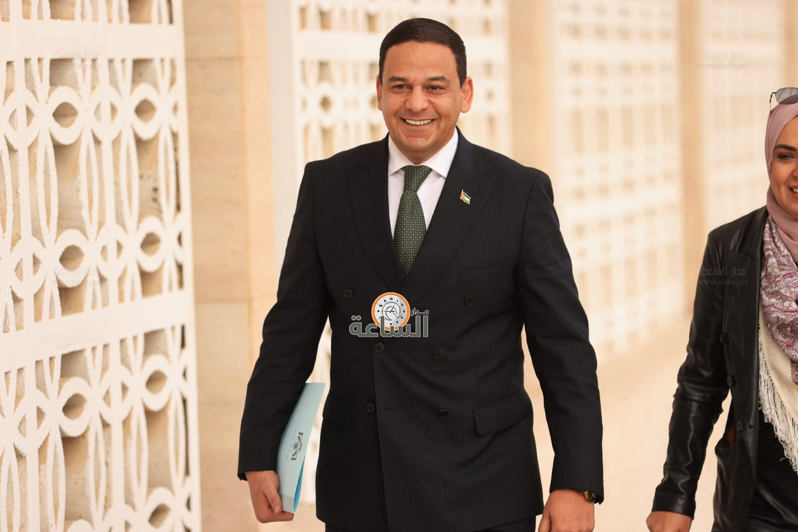 Madar Al-Saa Images 0.8740674306558739