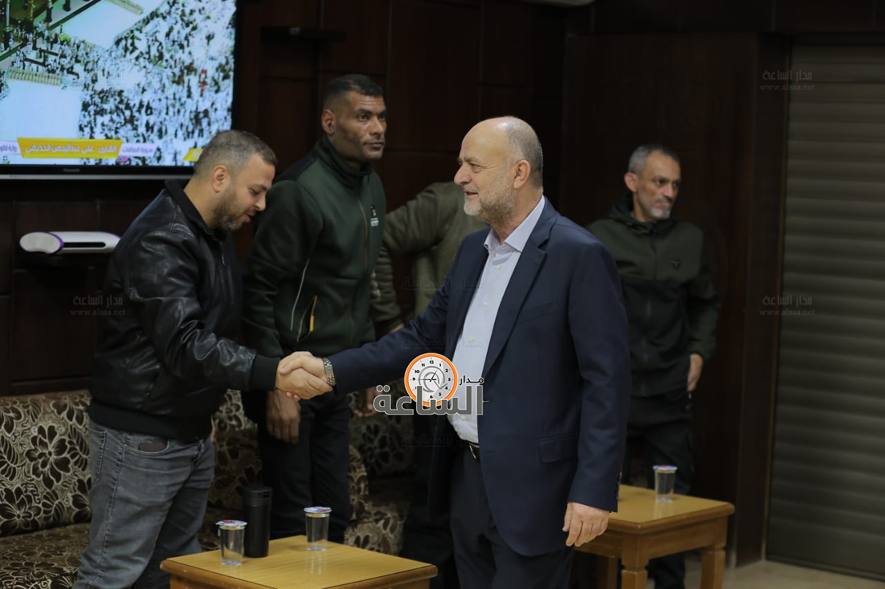 Madar Al-Saa Images 0.7281134410019842