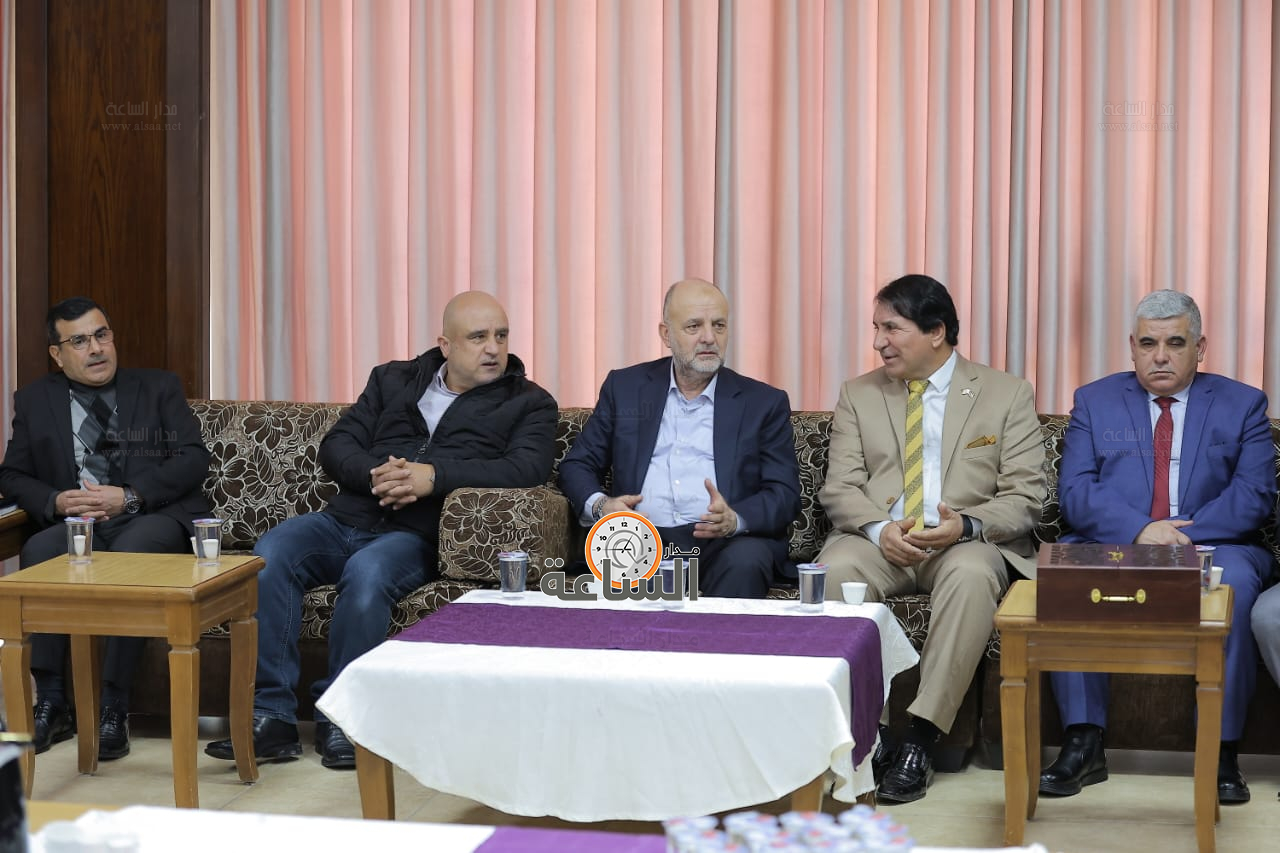 Madar Al-Saa Images 0.9635131065130338