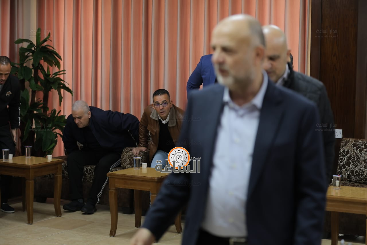 Madar Al-Saa Images 0.617970874783222