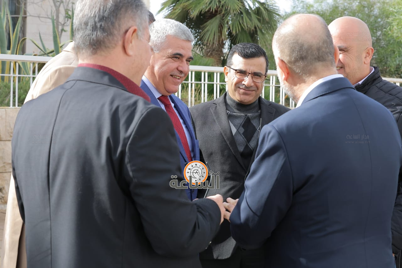 Madar Al-Saa Images 0.1337367969438319