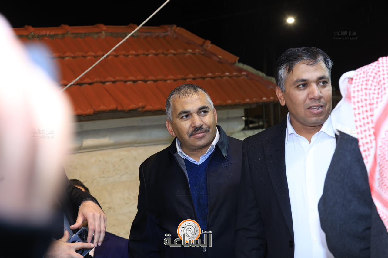 Madar Al-Saa Images 0.2504800440704844