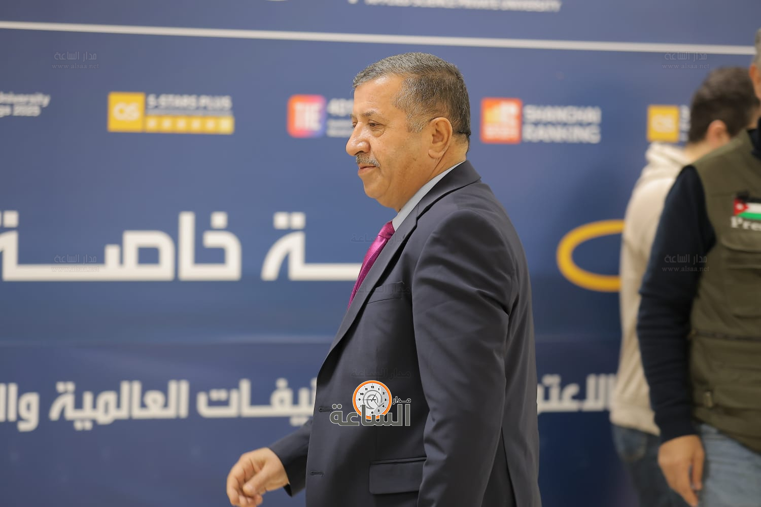 Madar Al-Saa Images 0.46596553939653185