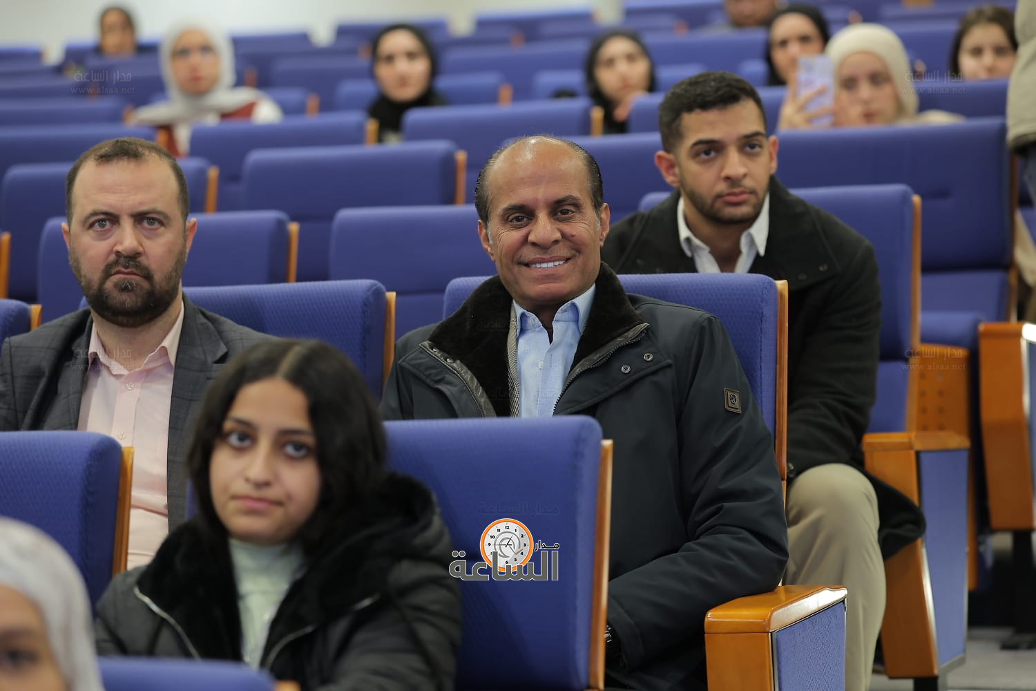 Madar Al-Saa Images 0.3552488243257734