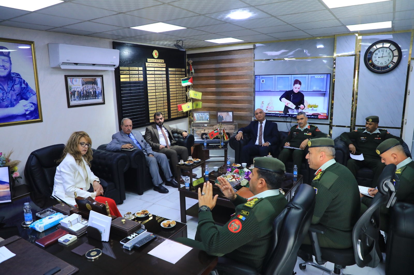 Madar Al-Saa Images 0.5036952296436878