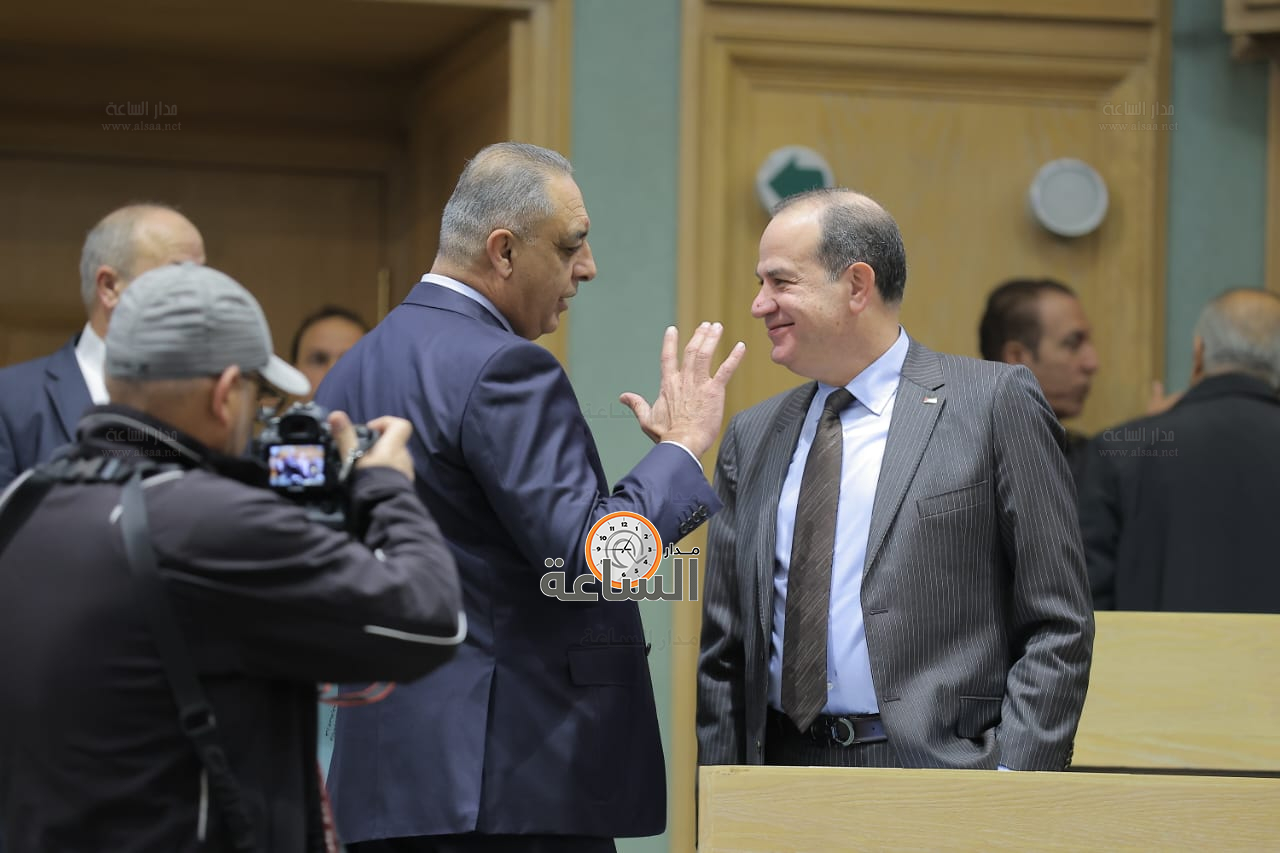 Madar Al-Saa Images 0.8174868219835504