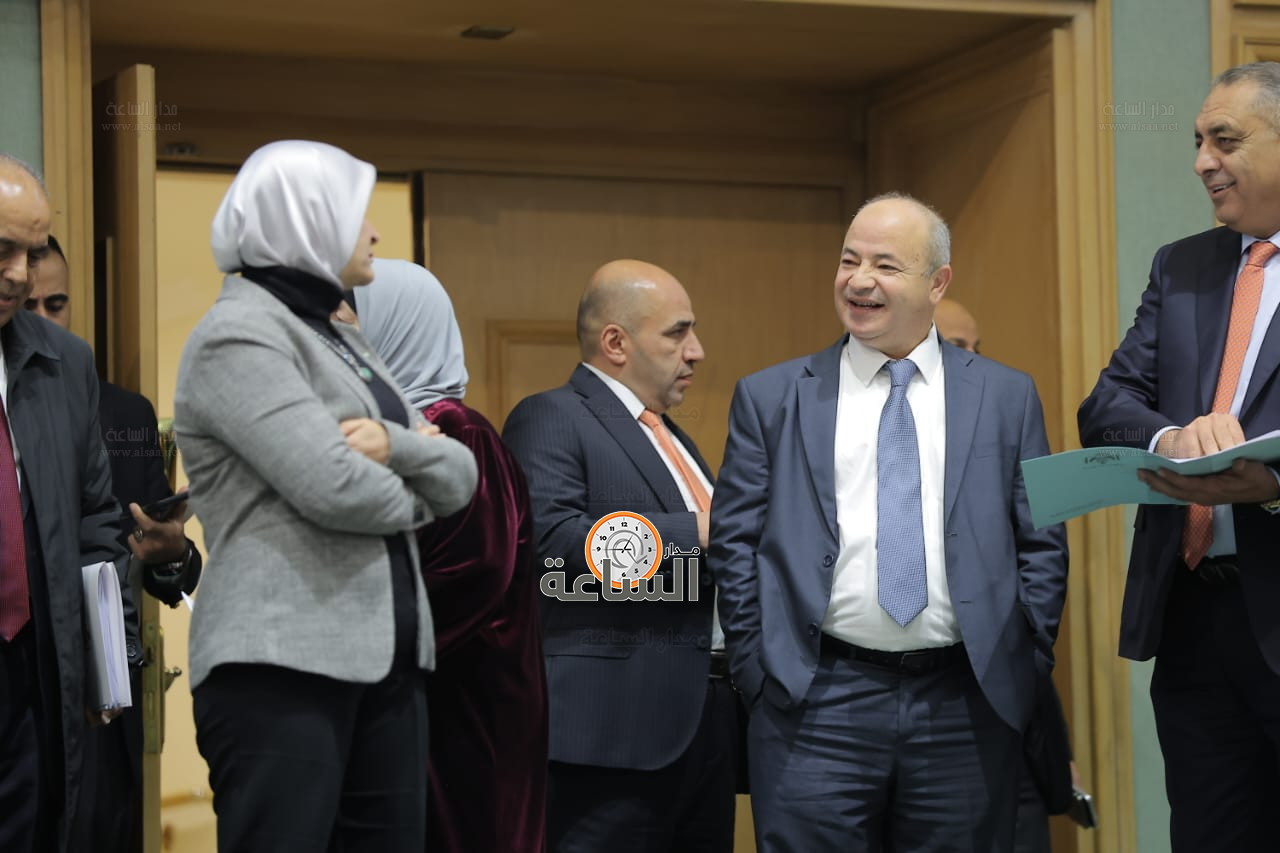 Madar Al-Saa Images 0.23372637869279533