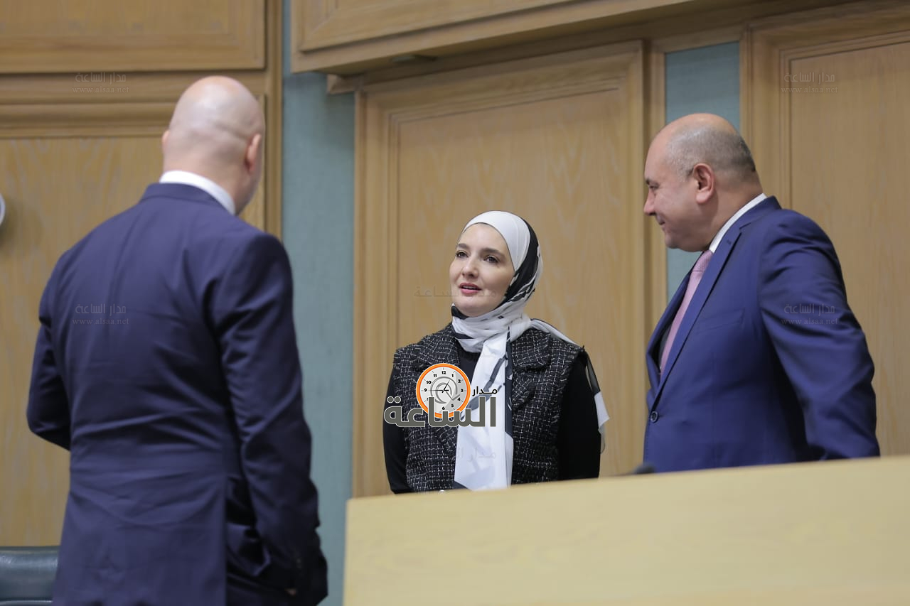 Madar Al-Saa Images 0.18290772327158478