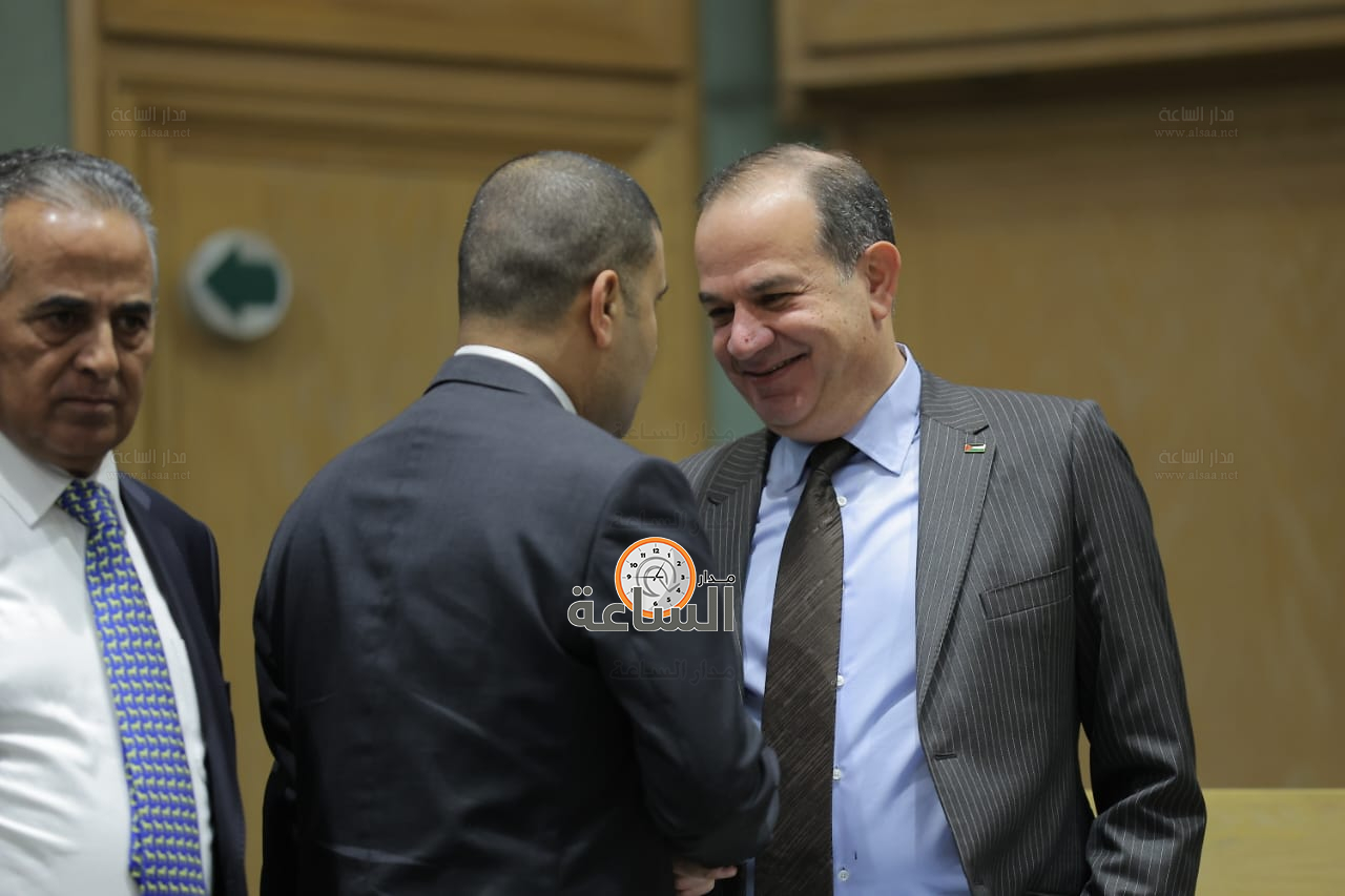 Madar Al-Saa Images 0.4248486450536988