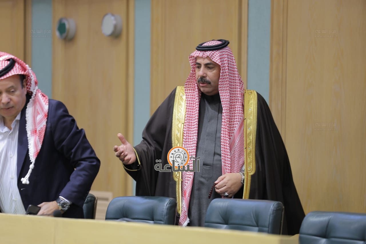 Madar Al-Saa Images 0.6250327550250148