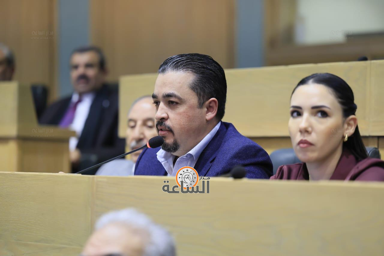 Madar Al-Saa Images 0.8777779836638272