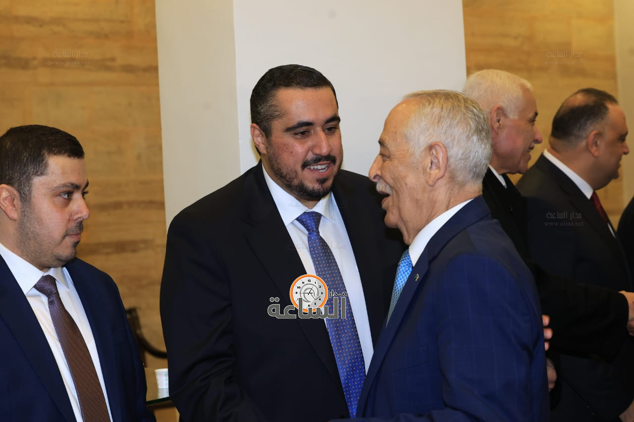 Madar Al-Saa Images 0.4347492628376409