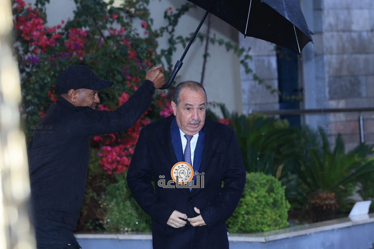 Madar Al-Saa Images 0.598765426038494