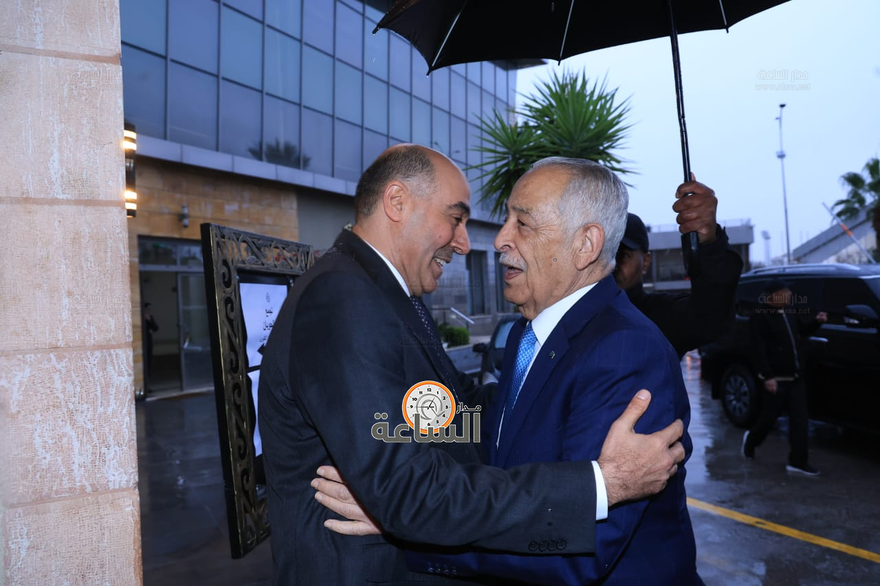 Madar Al-Saa Images 0.32665146905343934