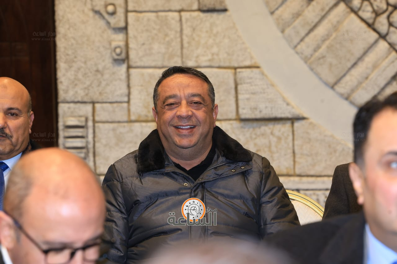 Madar Al-Saa Images 0.20344043862818395