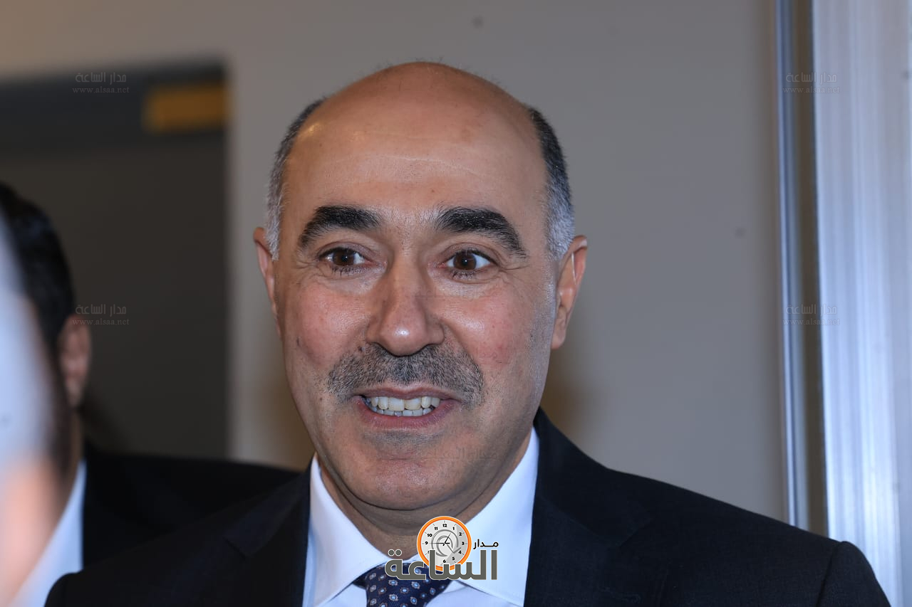 Madar Al-Saa Images 0.16593971190449341