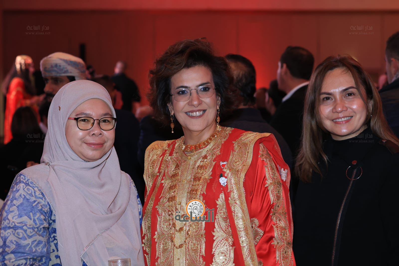 Madar Al-Saa Images 0.8743602761736209