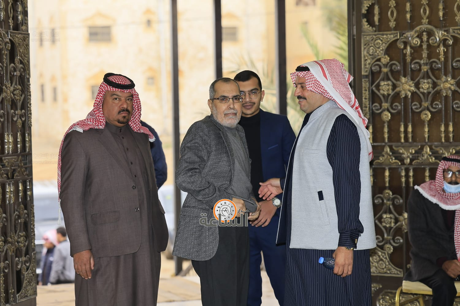 Madar Al-Saa Images 0.6741500650259232