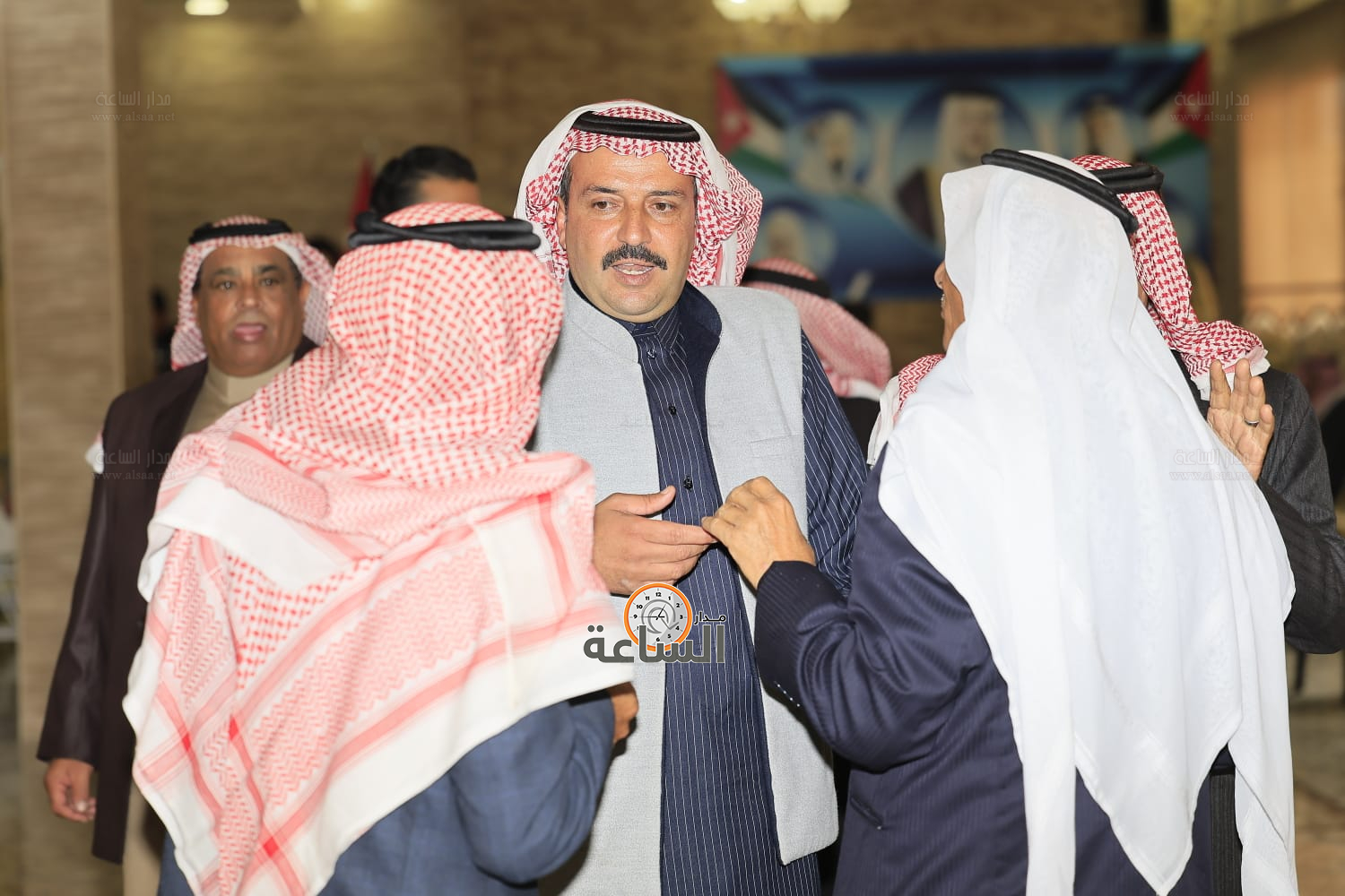 Madar Al-Saa Images 0.19658573184693195