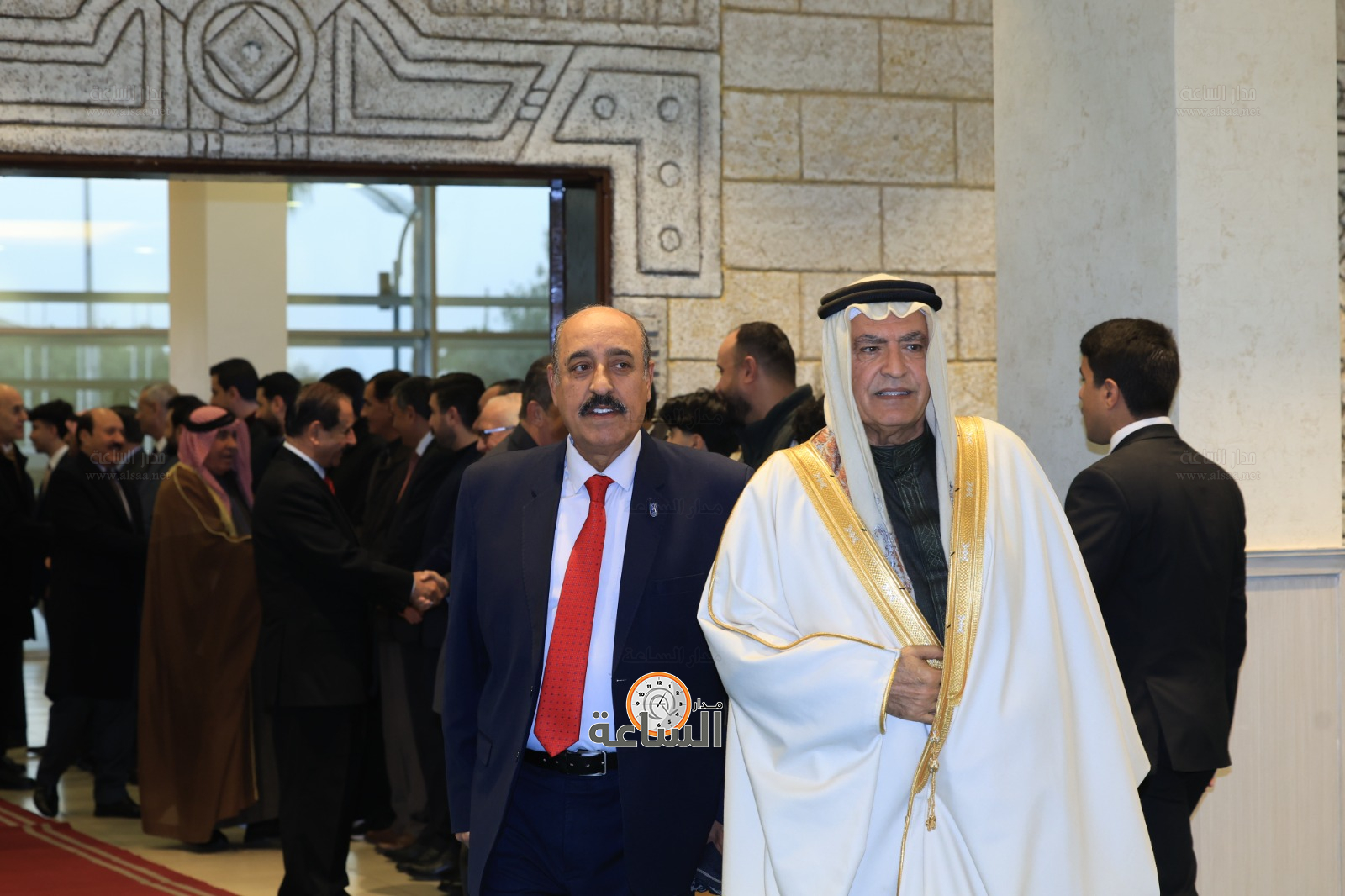 Madar Al-Saa Images 0.717405666020138