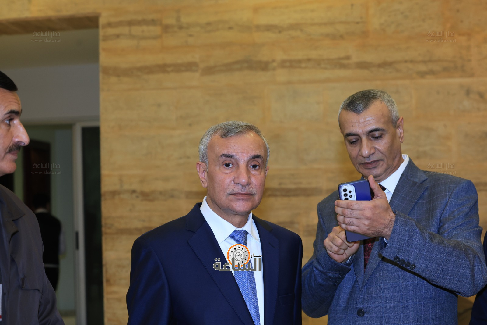 Madar Al-Saa Images 0.514864561432935