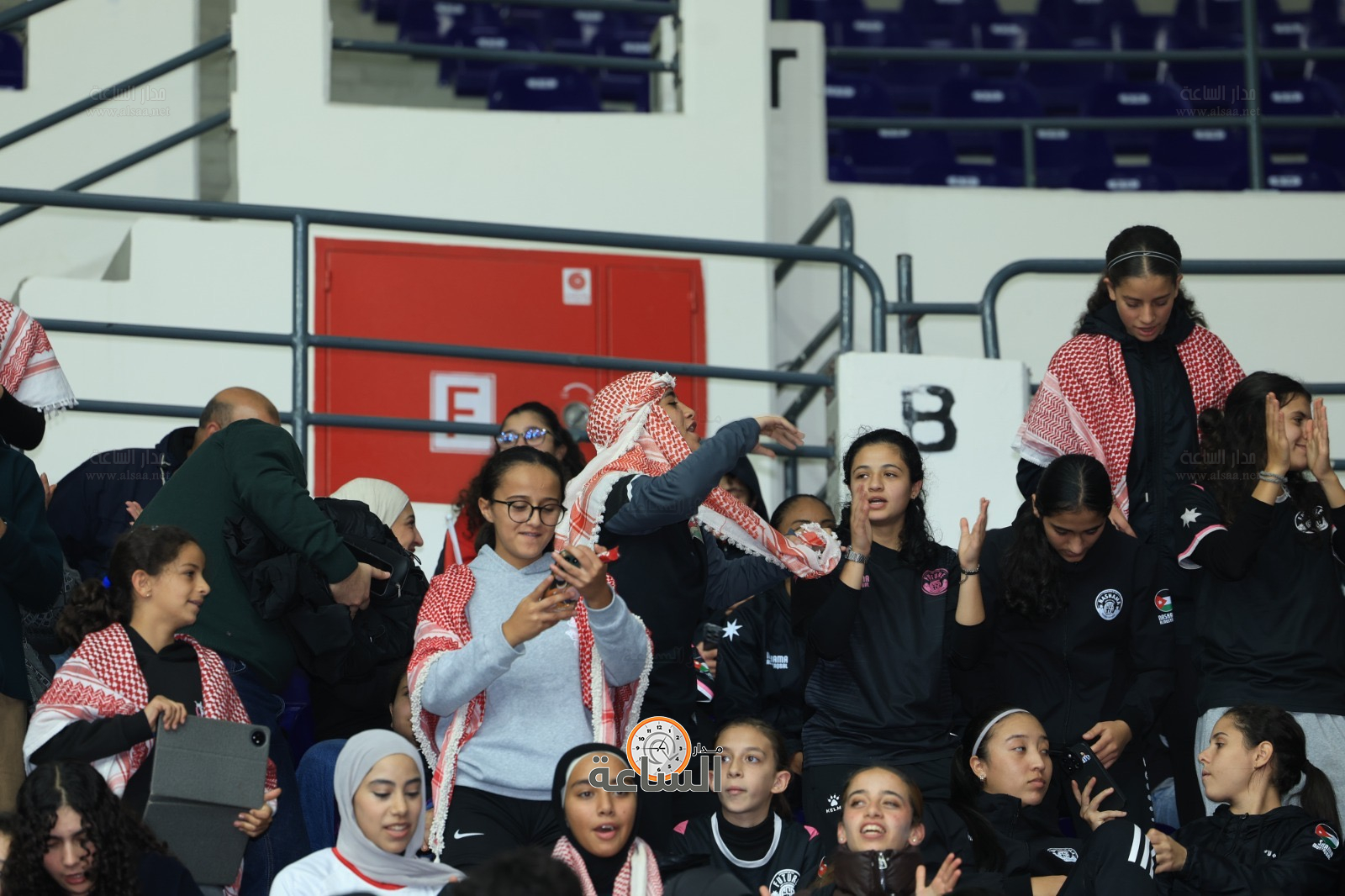 Madar Al-Saa Images 0.746008537340793