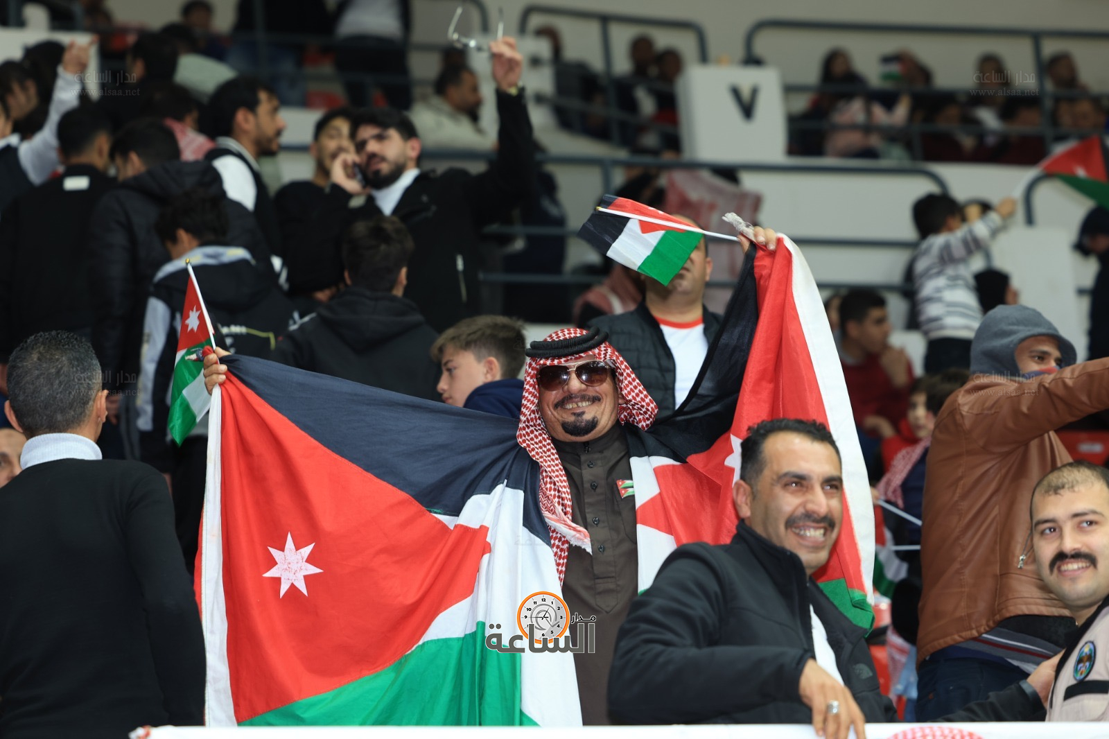 Madar Al-Saa Images 0.19350075147405066