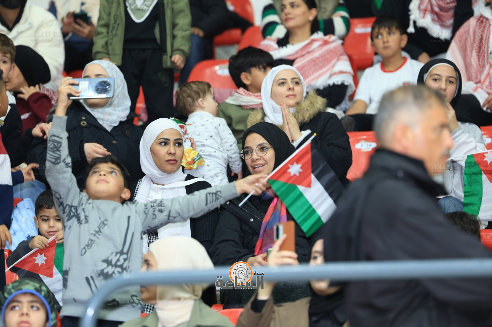 Madar Al-Saa Images 0.034847624472860494