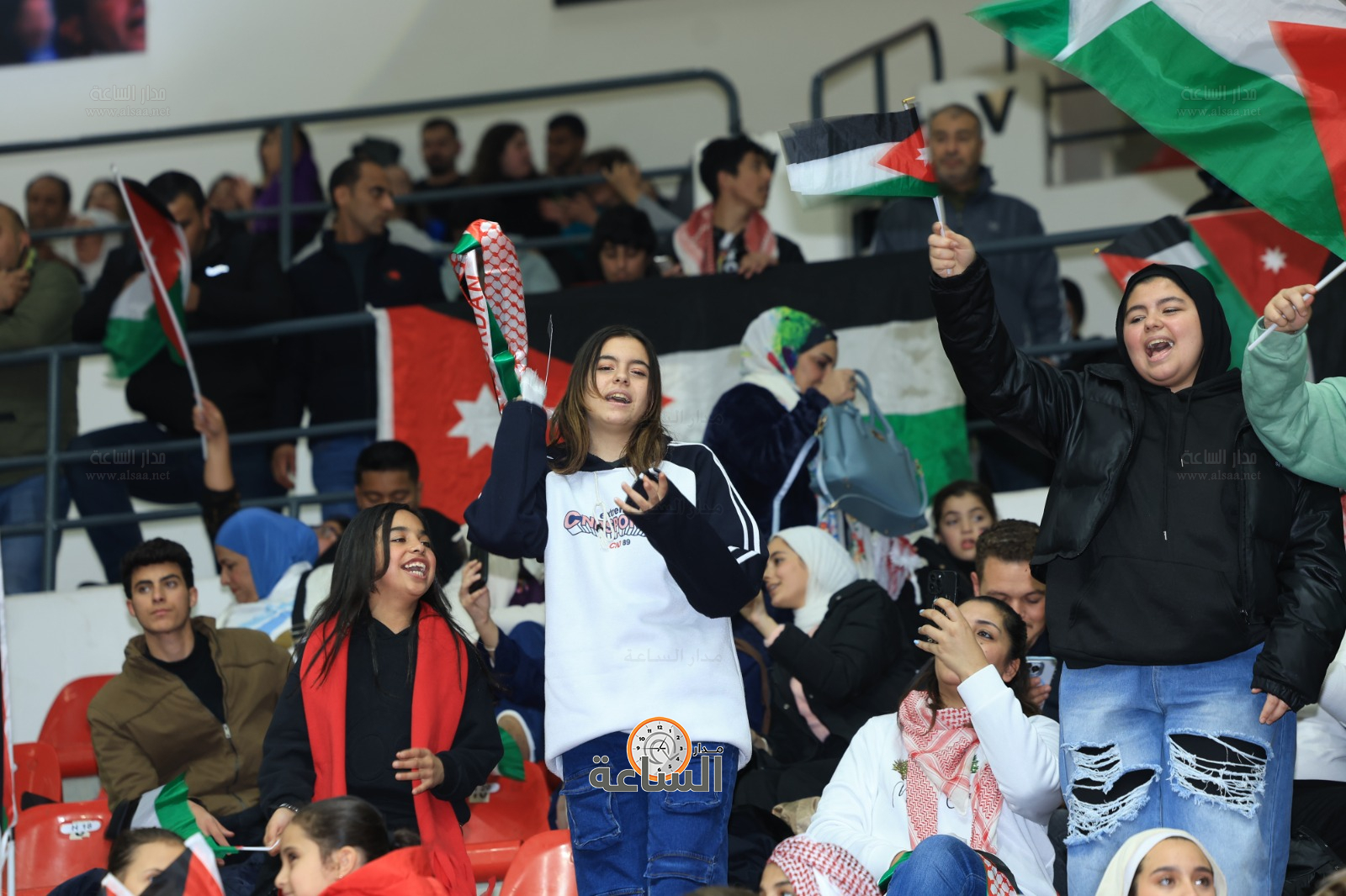 Madar Al-Saa Images 0.5678449592040081