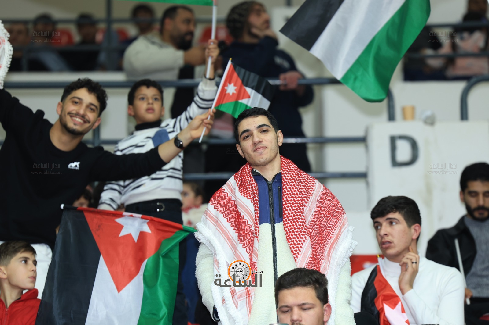 Madar Al-Saa Images 0.6796700228220549