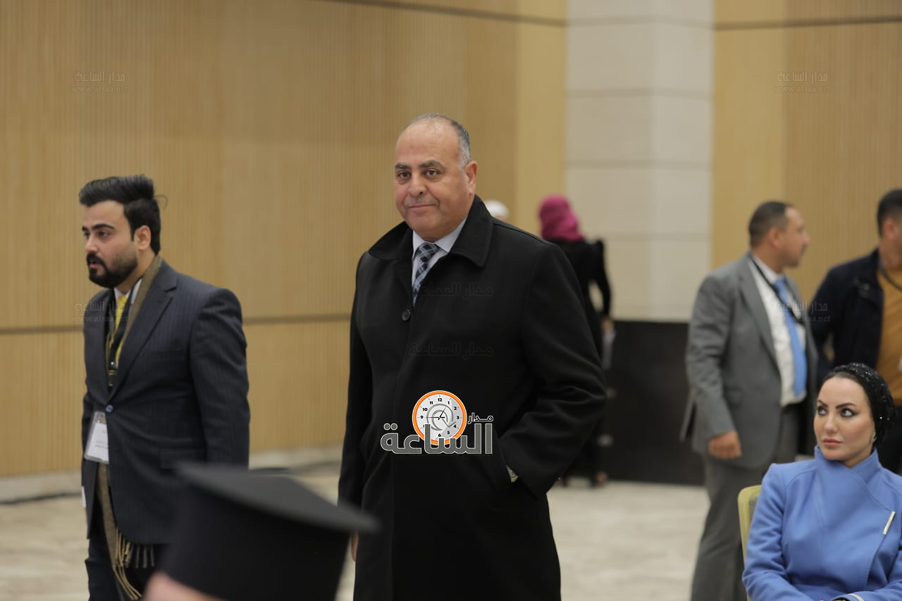 Madar Al-Saa Images 0.04138757502592161