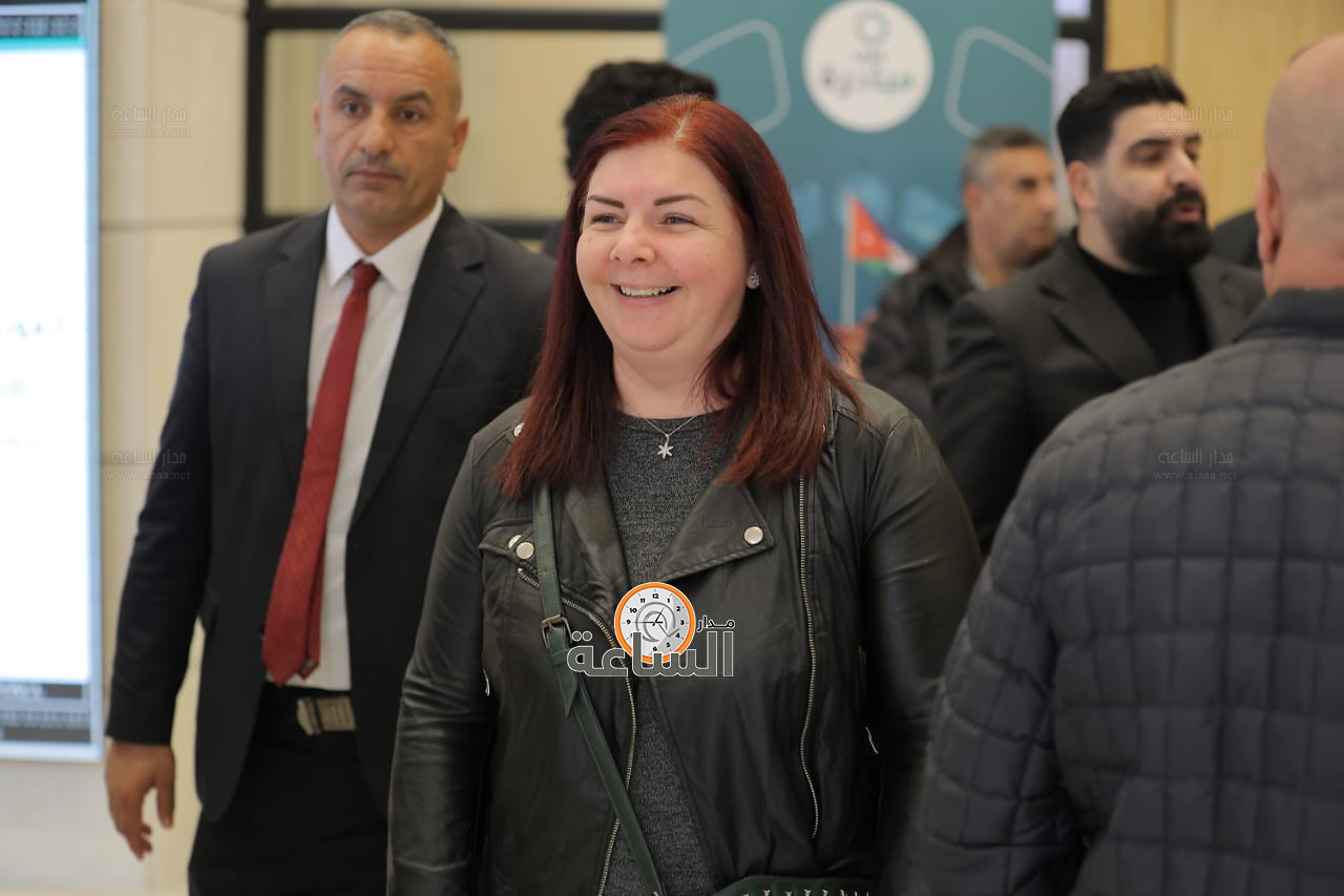 Madar Al-Saa Images 0.7429267923994148