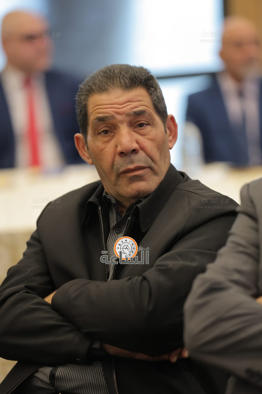 Madar Al-Saa Images 0.04867125267984129